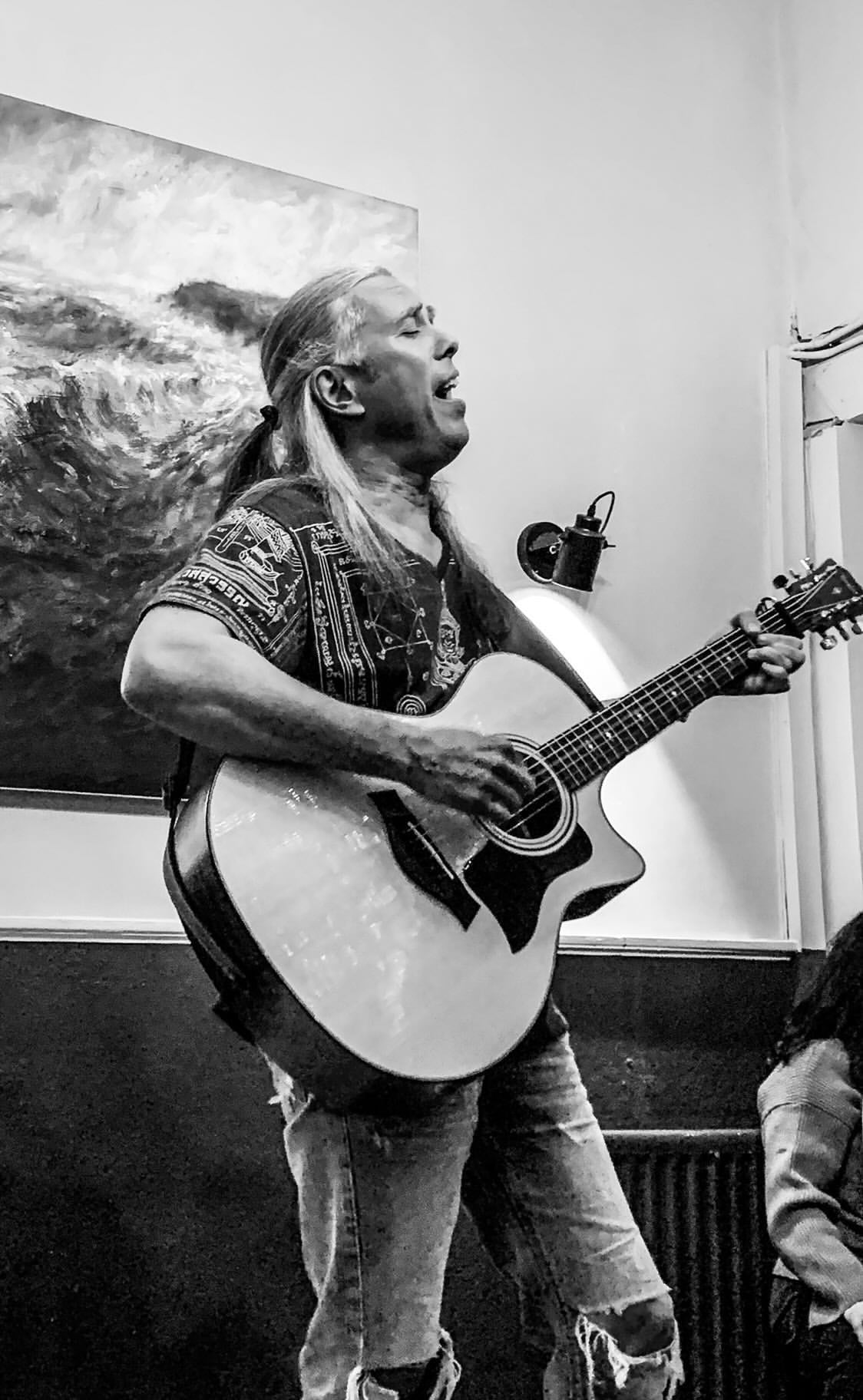 Danny Vaughn Announces His UK Autumn Solo Tour